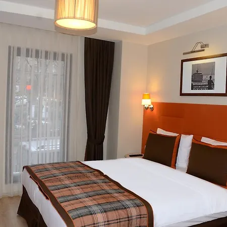 Collage Cihangir 55 * اسطنبول